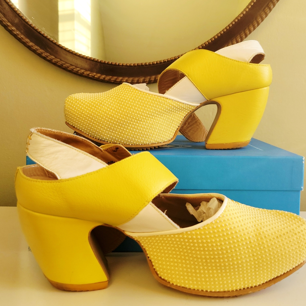 John Fluevog Yellow and White Prepares 9.5